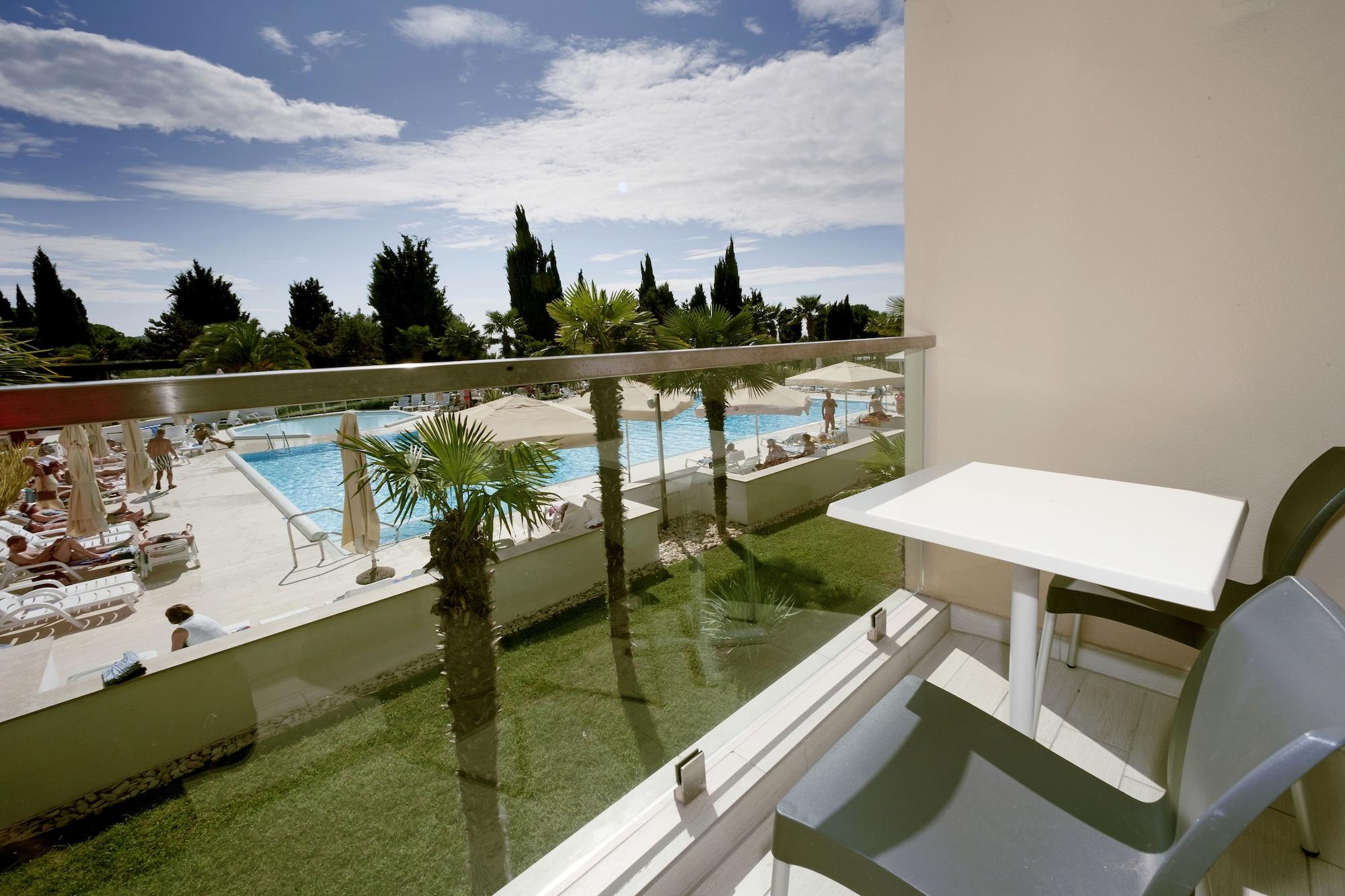 Hotel Materada Plava Laguna ポレッチ エクステリア 写真