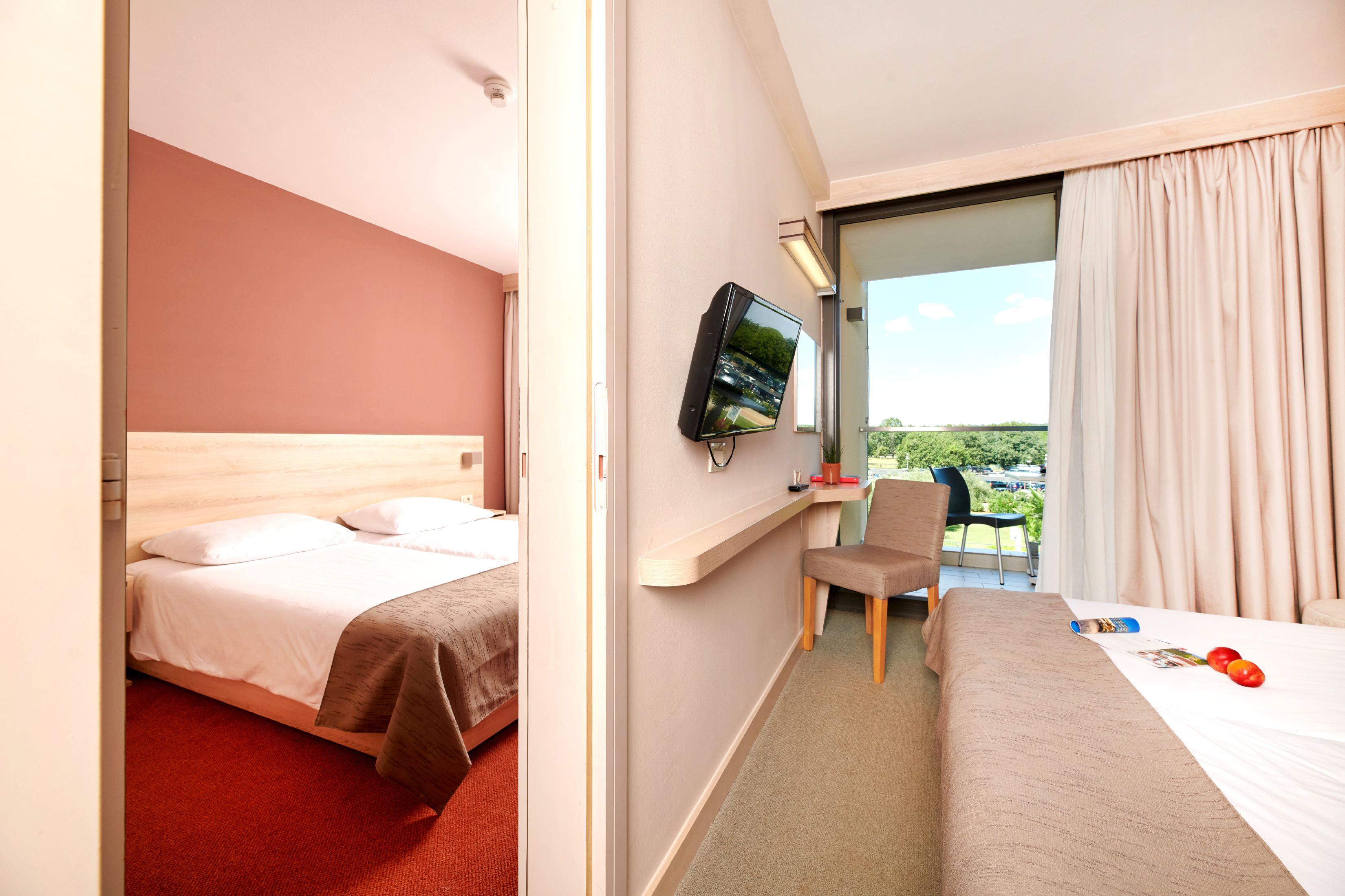 Hotel Materada Plava Laguna ポレッチ エクステリア 写真